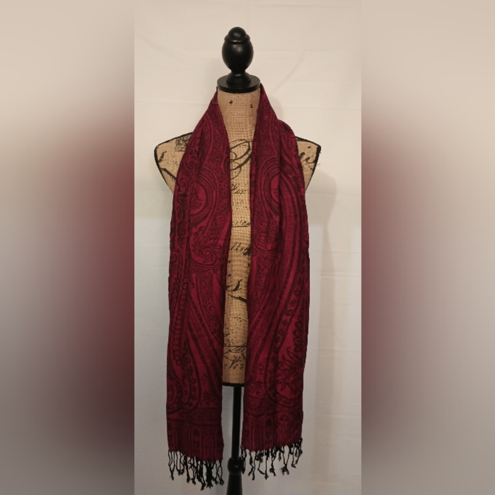 Scarf/ sarong /wrap